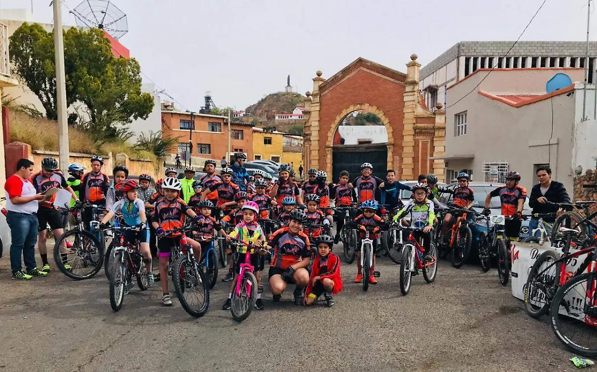 ciclistas 3 nota de javier foto cortesia