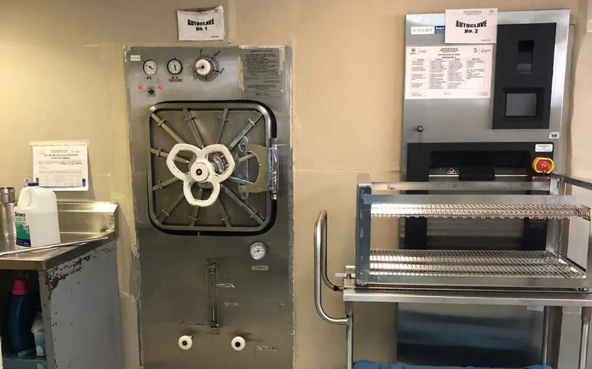 AUTOCLAVE ANTIGUA CON FUGA DE AGUA