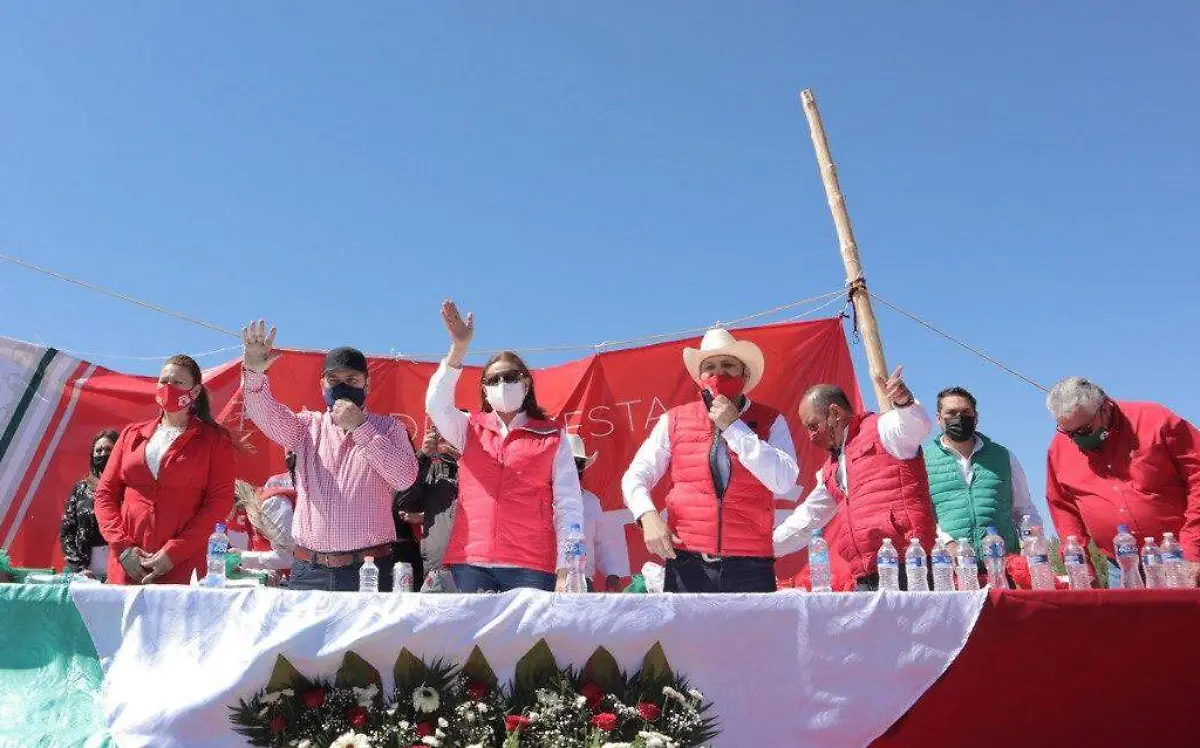 Toma de protesta priistas graciela ortiz balleza (2)