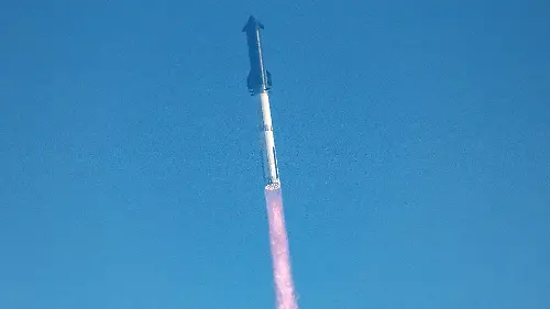 AFP__20250528__48CM8XT__v1__HighRes__AfterTwoSetbacksSpacexCouldTryToLaunchMassiveSt