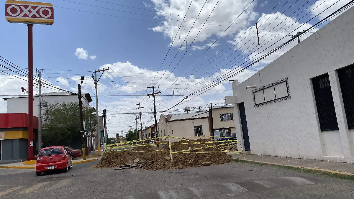 Lugar donde se hacen reparaciones en calle Agustin Melgar