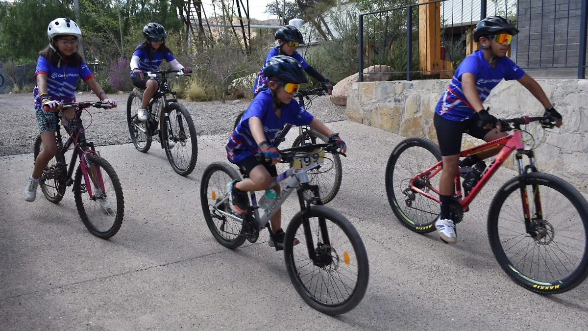 Escuela de ciclismo Grupo México
