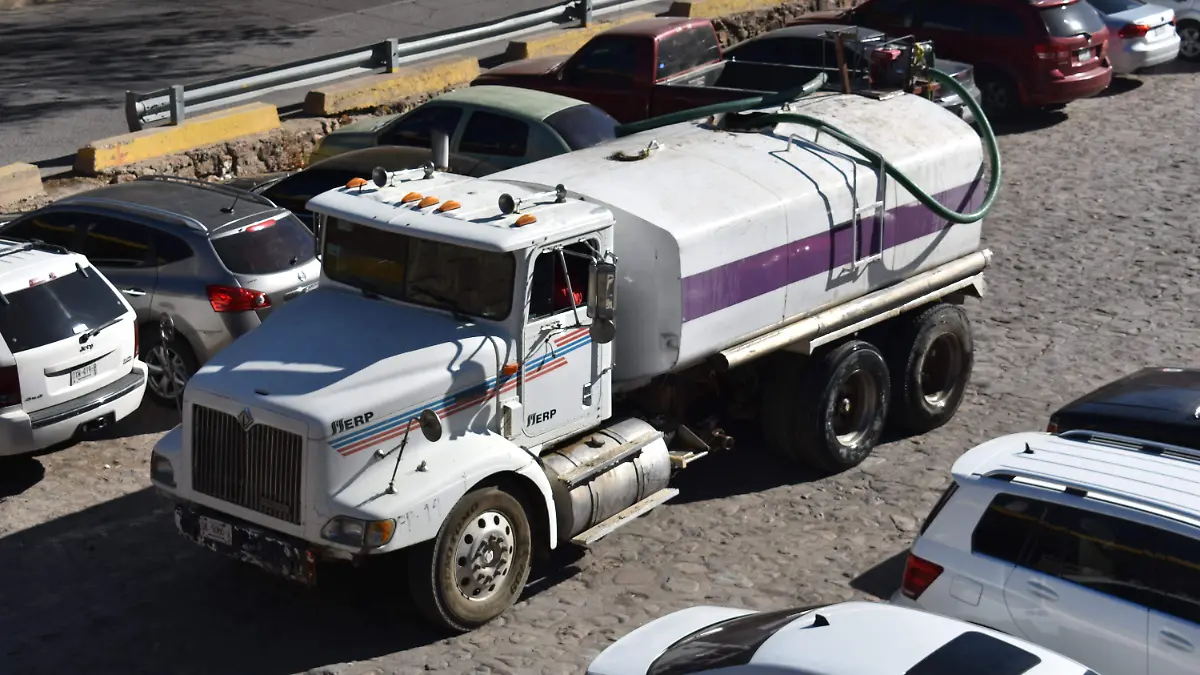 hoteles 5. Con problemas de abastecimiento de agua han tenido hoteles de la ciudad.
