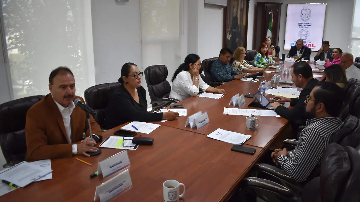 cabildo 5. Se llevo a cabo sesión de cabildo en salón Miguel Hidalgo de presidencia municipal. 