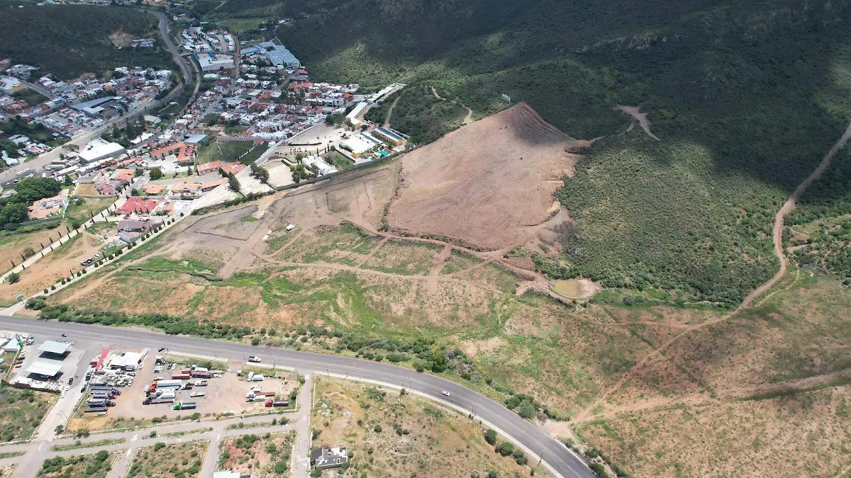 LOTE CLAUSURADO POR SEMARNAT