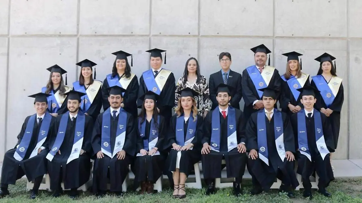 Egresados de la carrera en Negocios en Chihuahua de la FEI