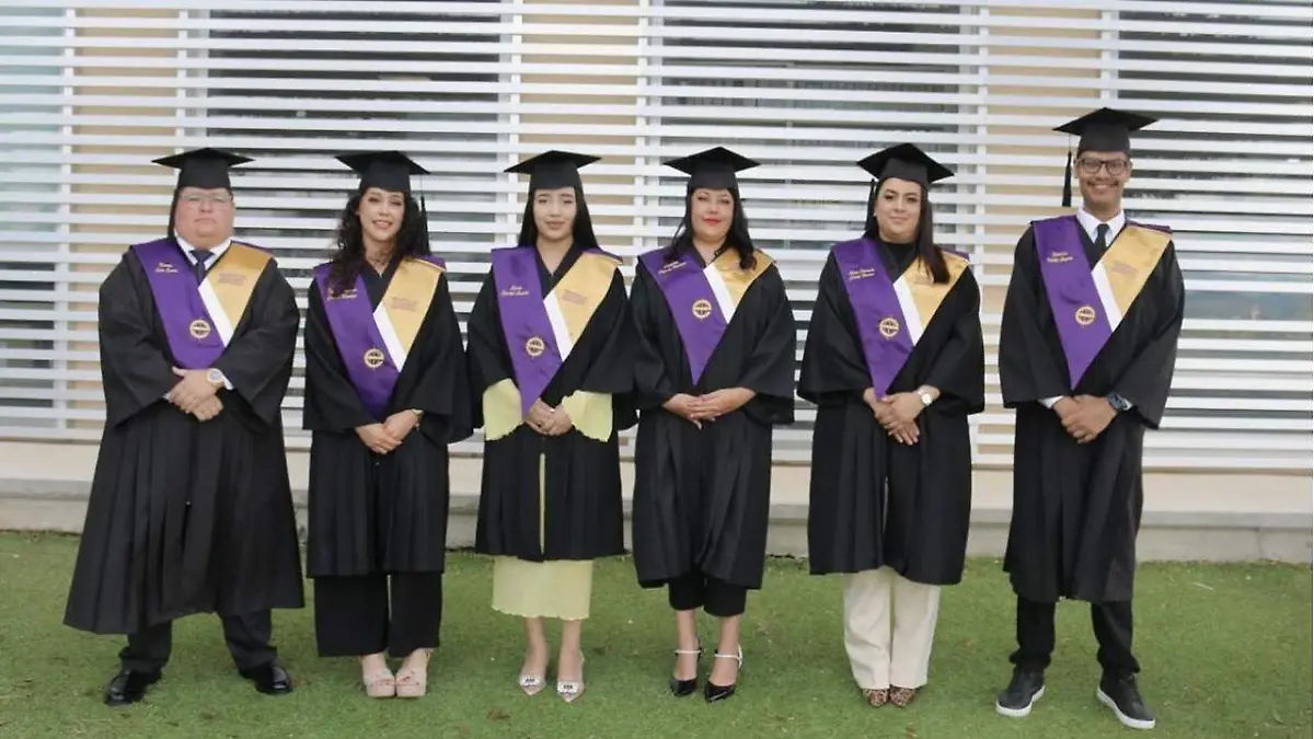 Egresados de la FEI en Parral