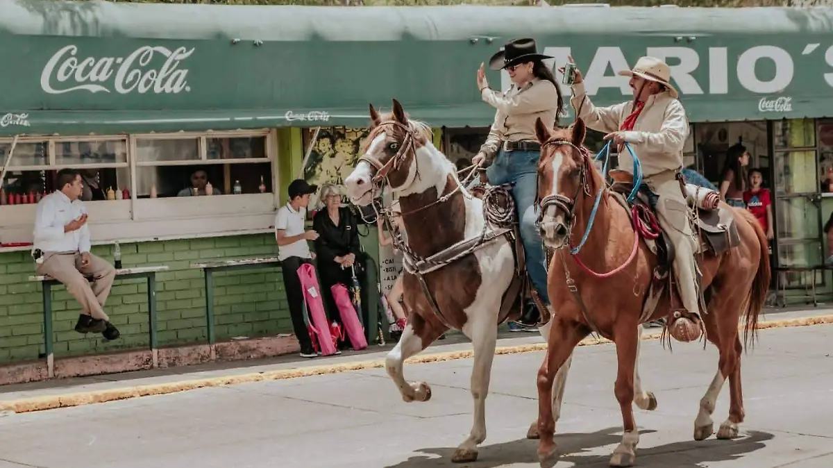 Jinetes Club Vaquero Los Coyotes, cabalgata