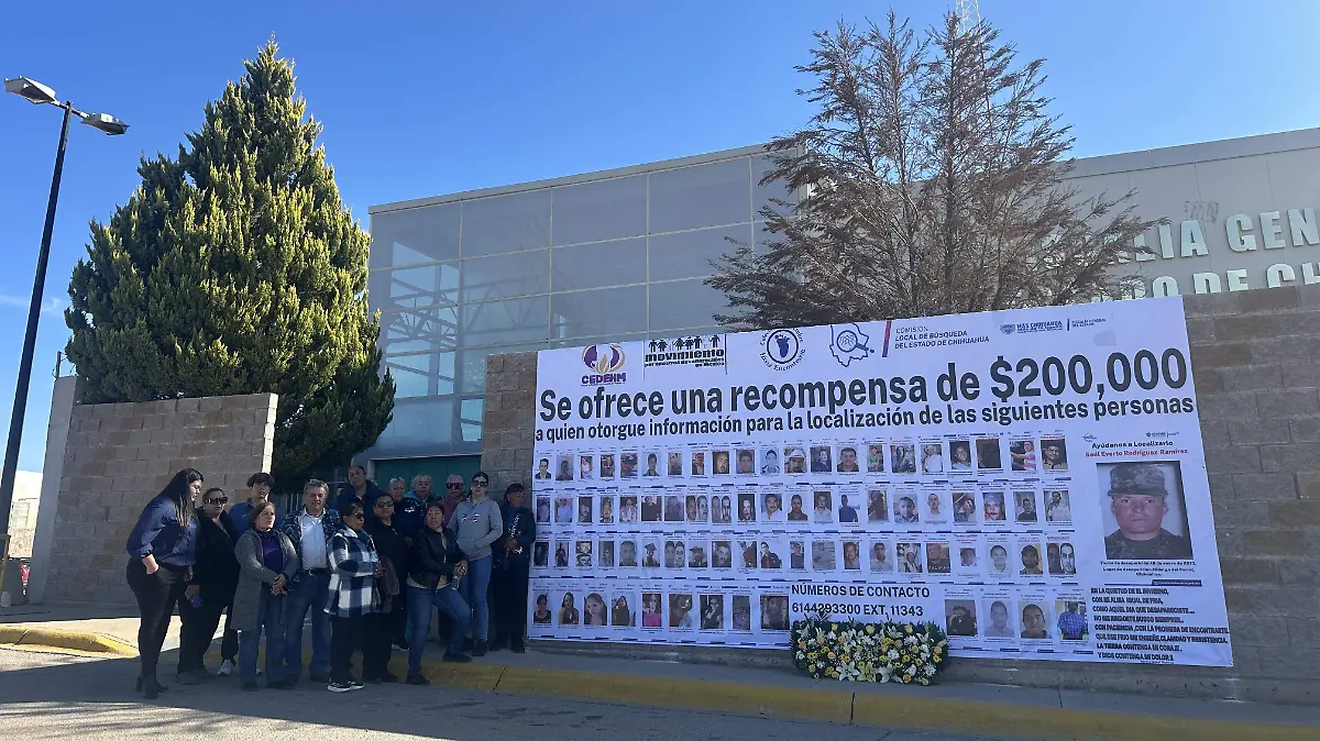 Colocan lona Colectivo 10 de Octubre