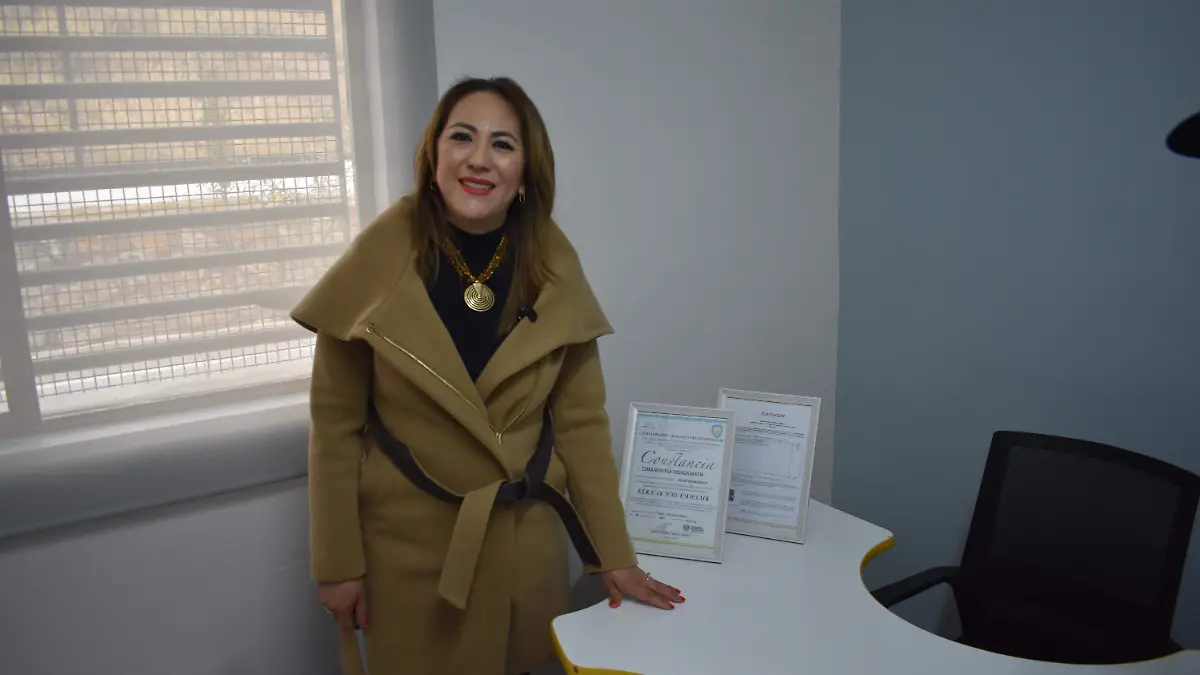 catea 10. El presidente municipal Salvador Calderón y la presidenta del DIF Nora Carrillo reabren el centro CATEA.