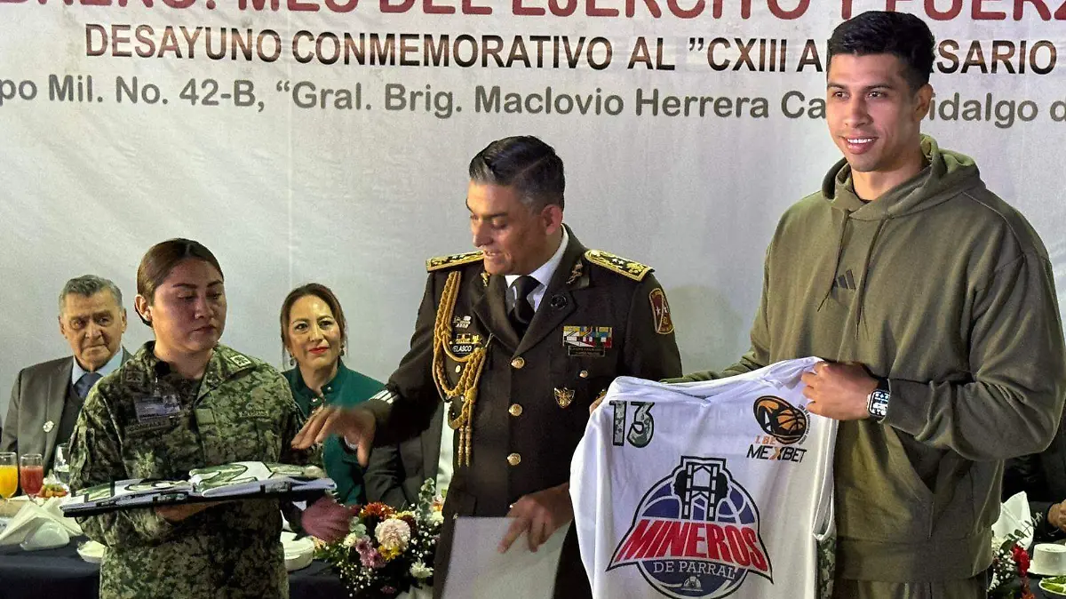 Desayuno oficial 113 aniversario del Ejército Mexicano