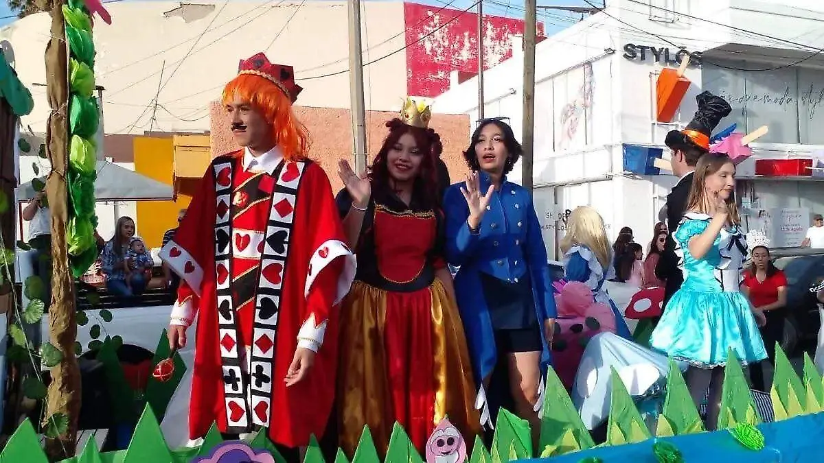 DESFILE