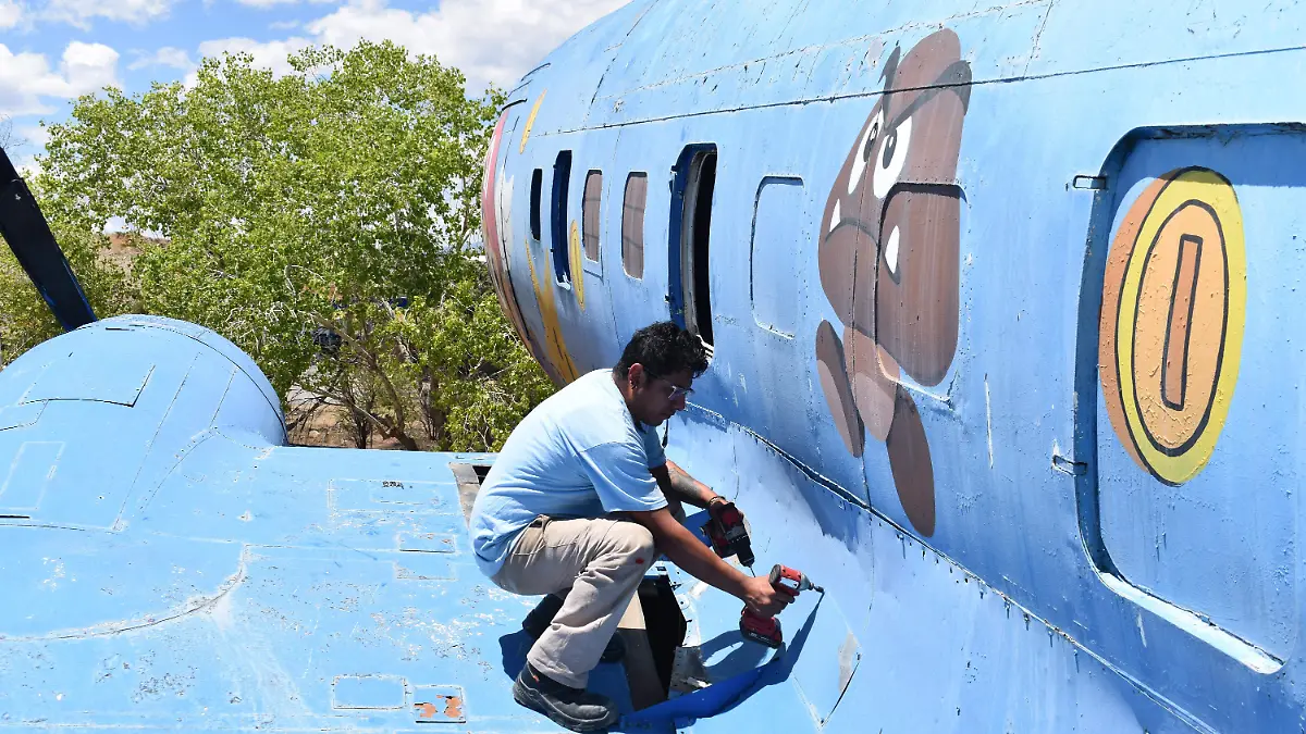 avion 9