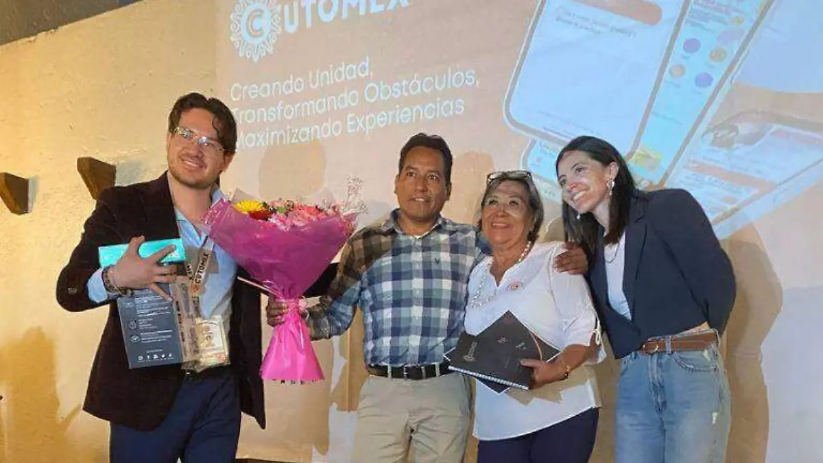 Los ganadores de reconocimientos CUTOMEX. | Fotos