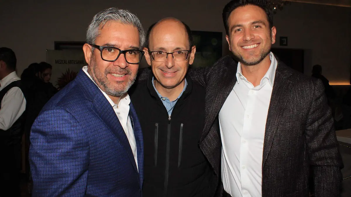 Erick Becerra, Alejandro Cañedo y Tony Gali