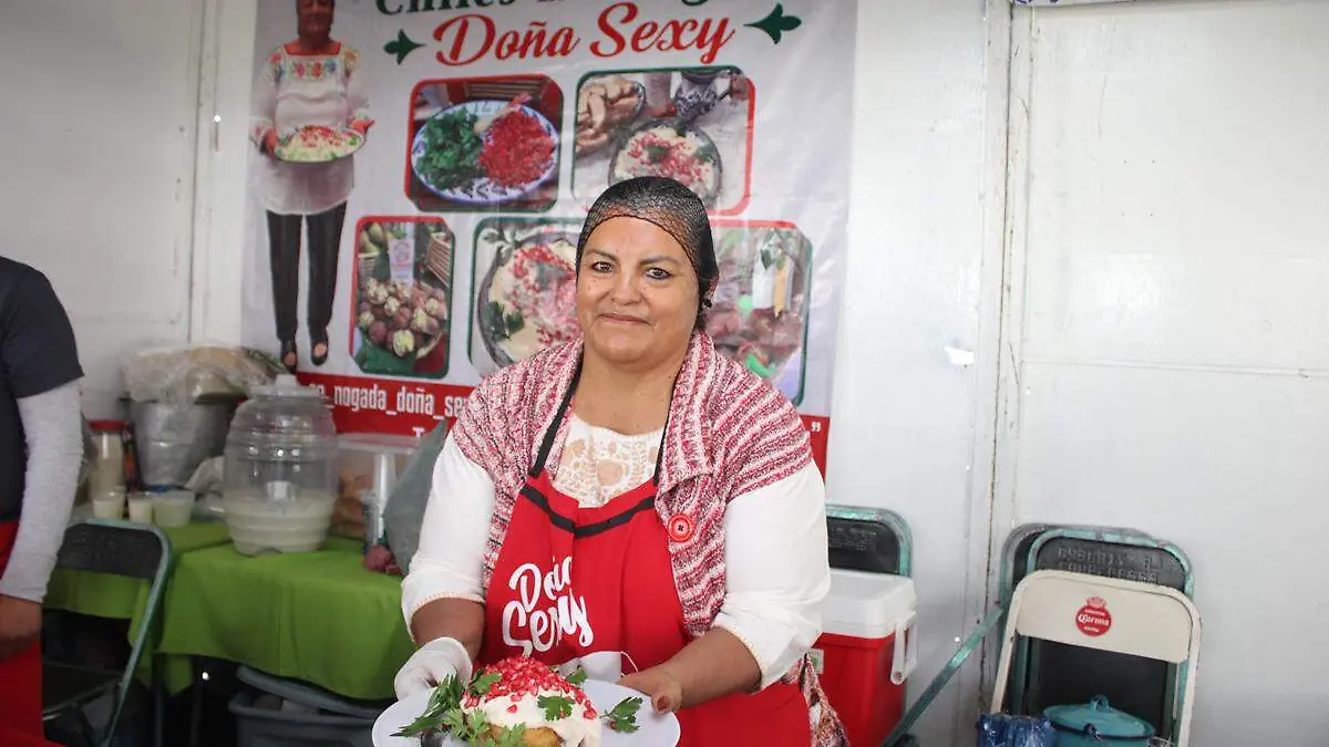 doña sexy impulsora chiles en nogada en san nicolas de los ranchos1