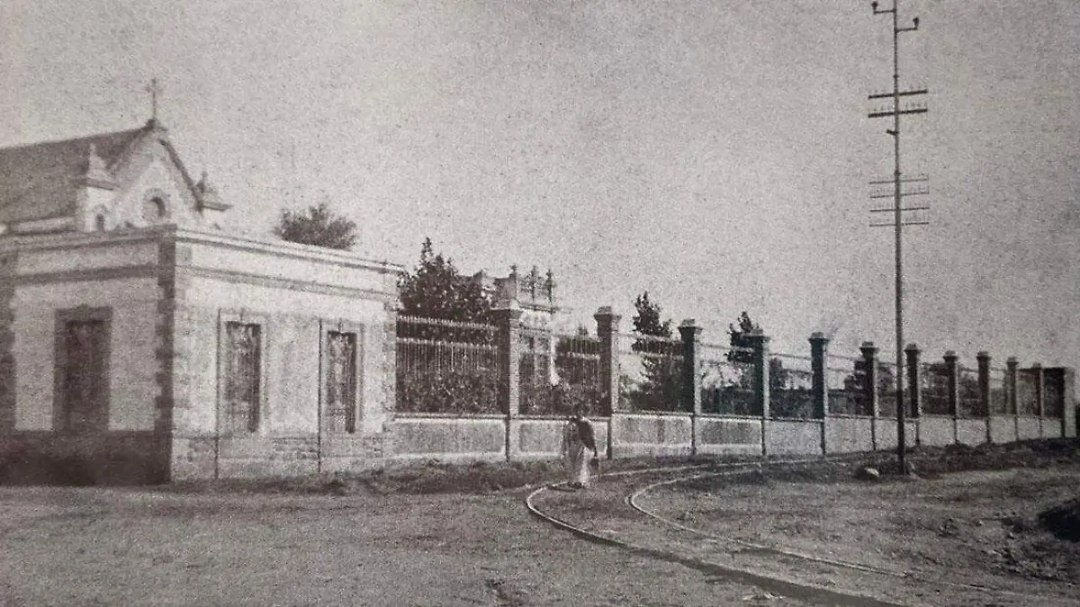 El 21 de octubre de 1860 un grupo de españoles acordó fundar la Sociedad Española de