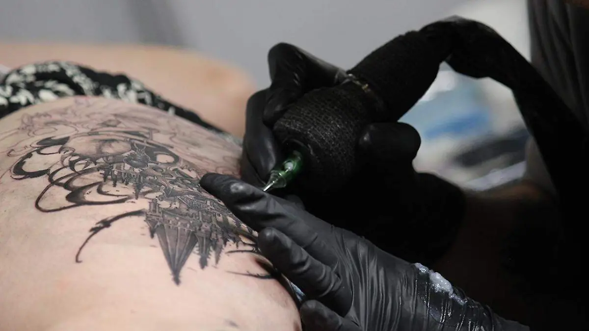 Tatuadores locales, nacionales y extranjeros se dieron cita en el centro expositor