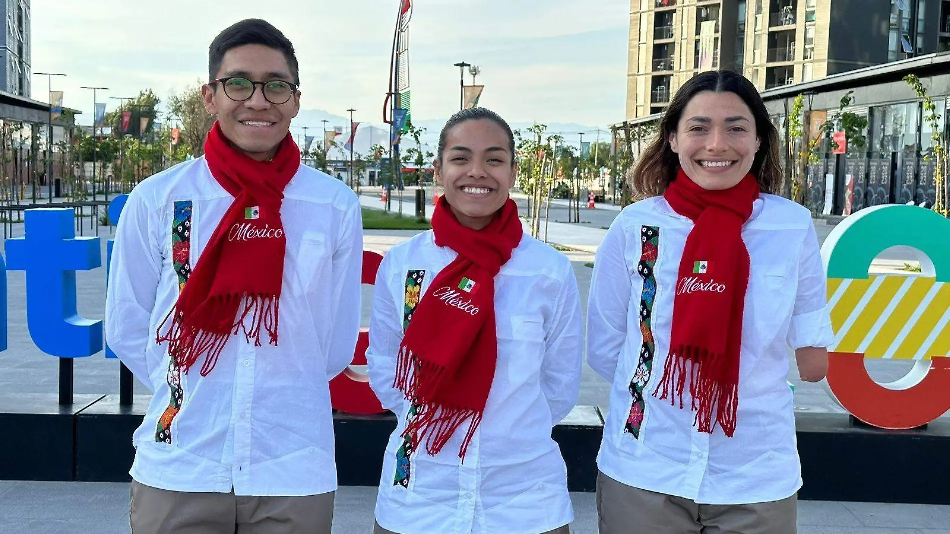 Doble medalla Parapanamericana, cortesía de Diana Coraza y Claudia Romero