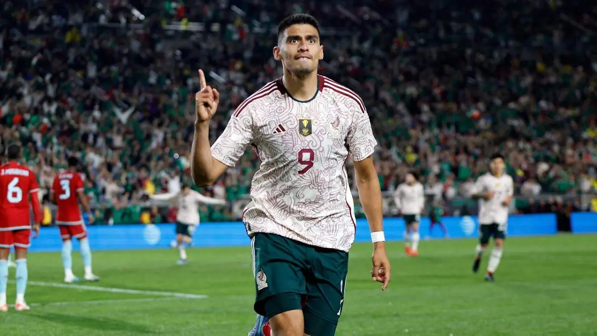 “El Memomandante” Martínez ahora luce con El Tricolor