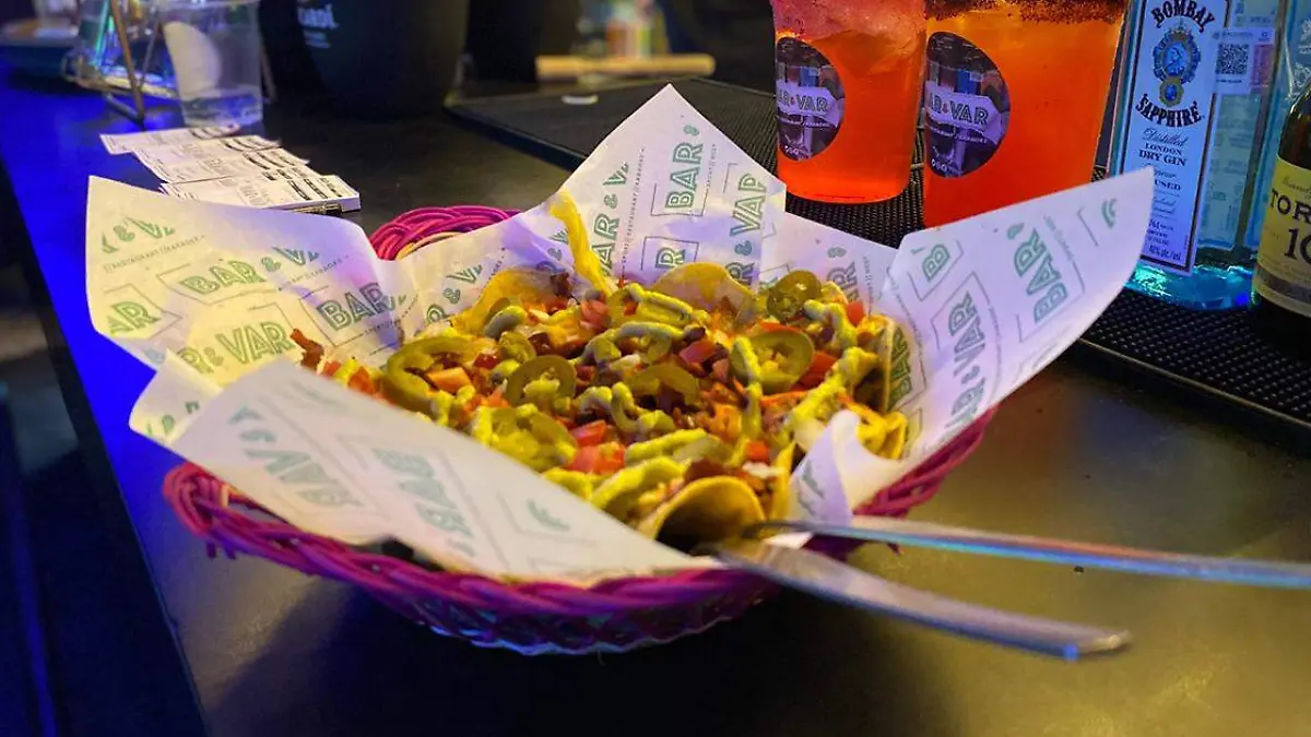 Los snacks son las especialidades del BAR & VAR