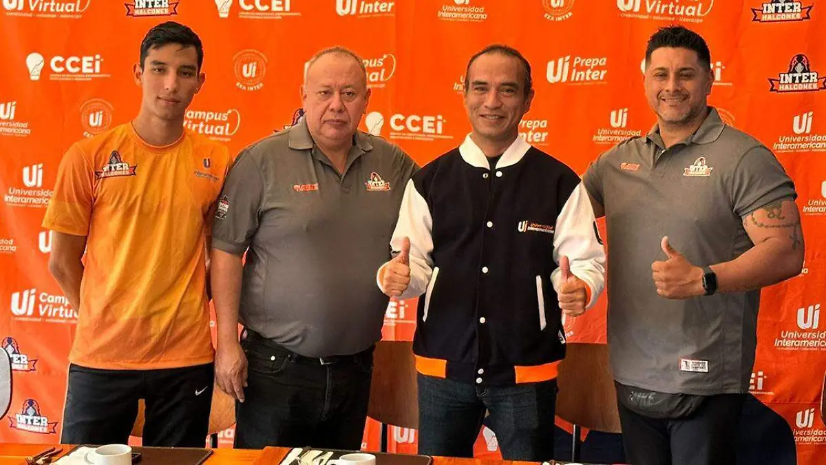 Williams de Jesús (c) está listo para su segunda etapa en La Inter