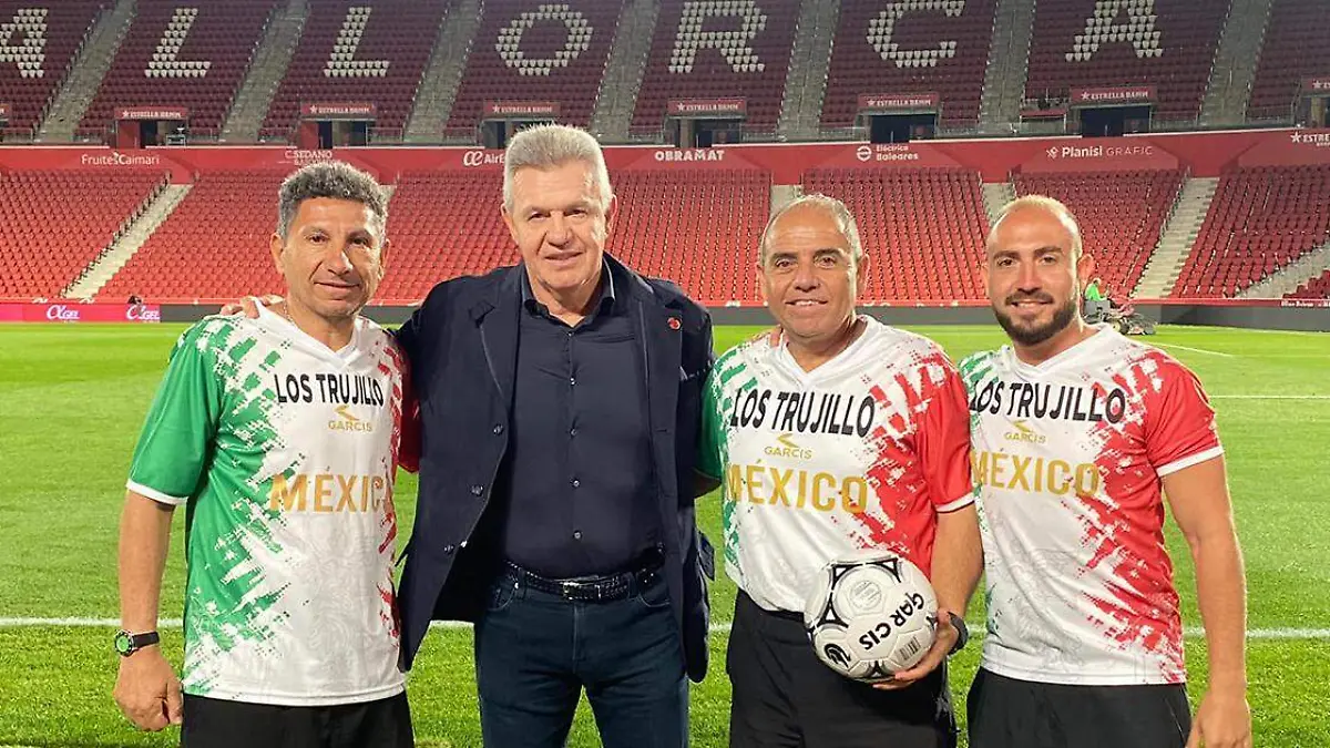 Los Trujillo con Javier Aguirre