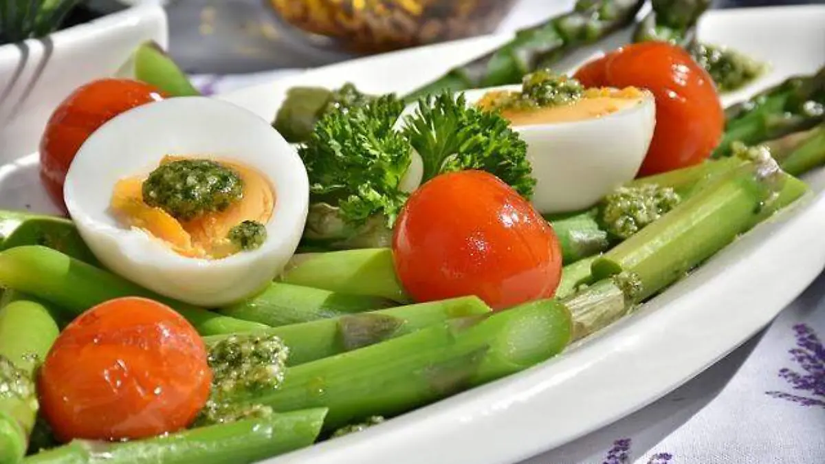 Quienes eligen esta alternativa tienden a consumir más frutas, verduras, legumbres y granos enteros