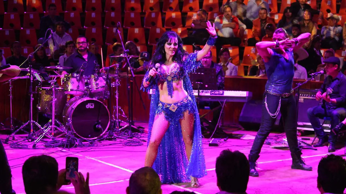 Iván Venegas - Maribel Guardia (3)