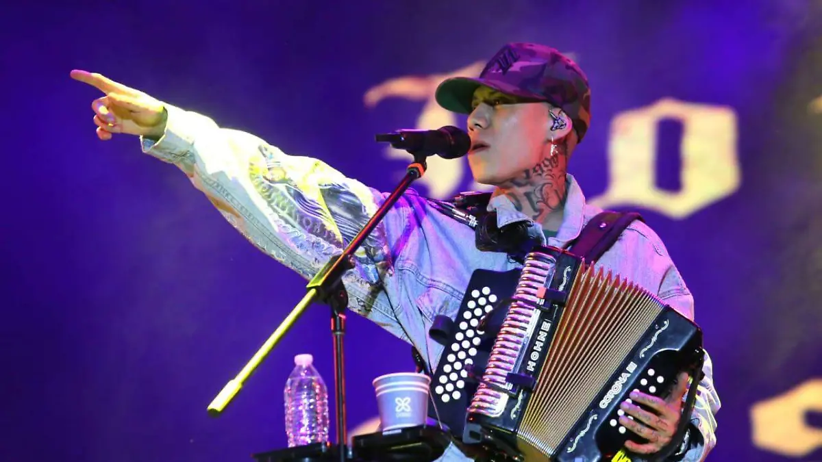 Se presenta Santa Fe Klan en el Tecate Comuna 2023 en inmediaciones del foro Cholula