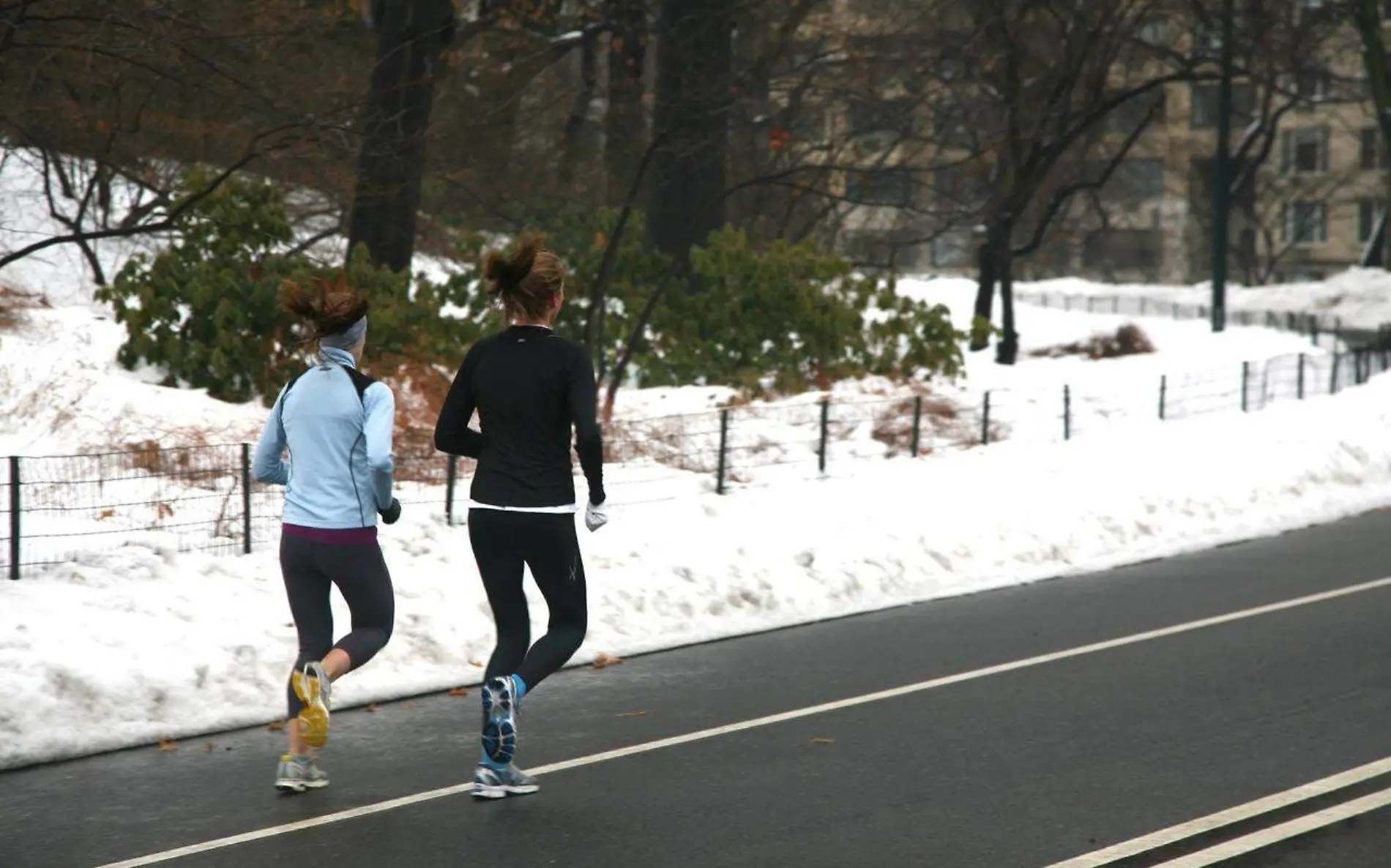 person-snow-winter-running-recreation-nyc-423061-pxhere.com