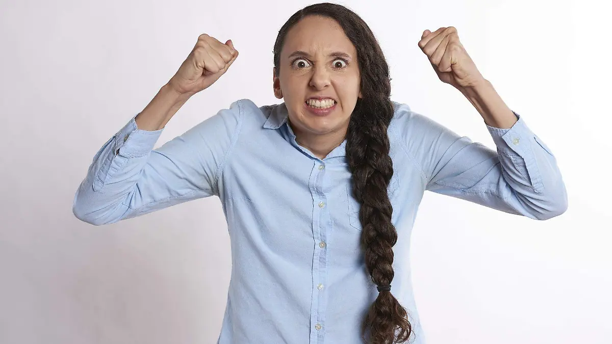 furious-2514031_1920