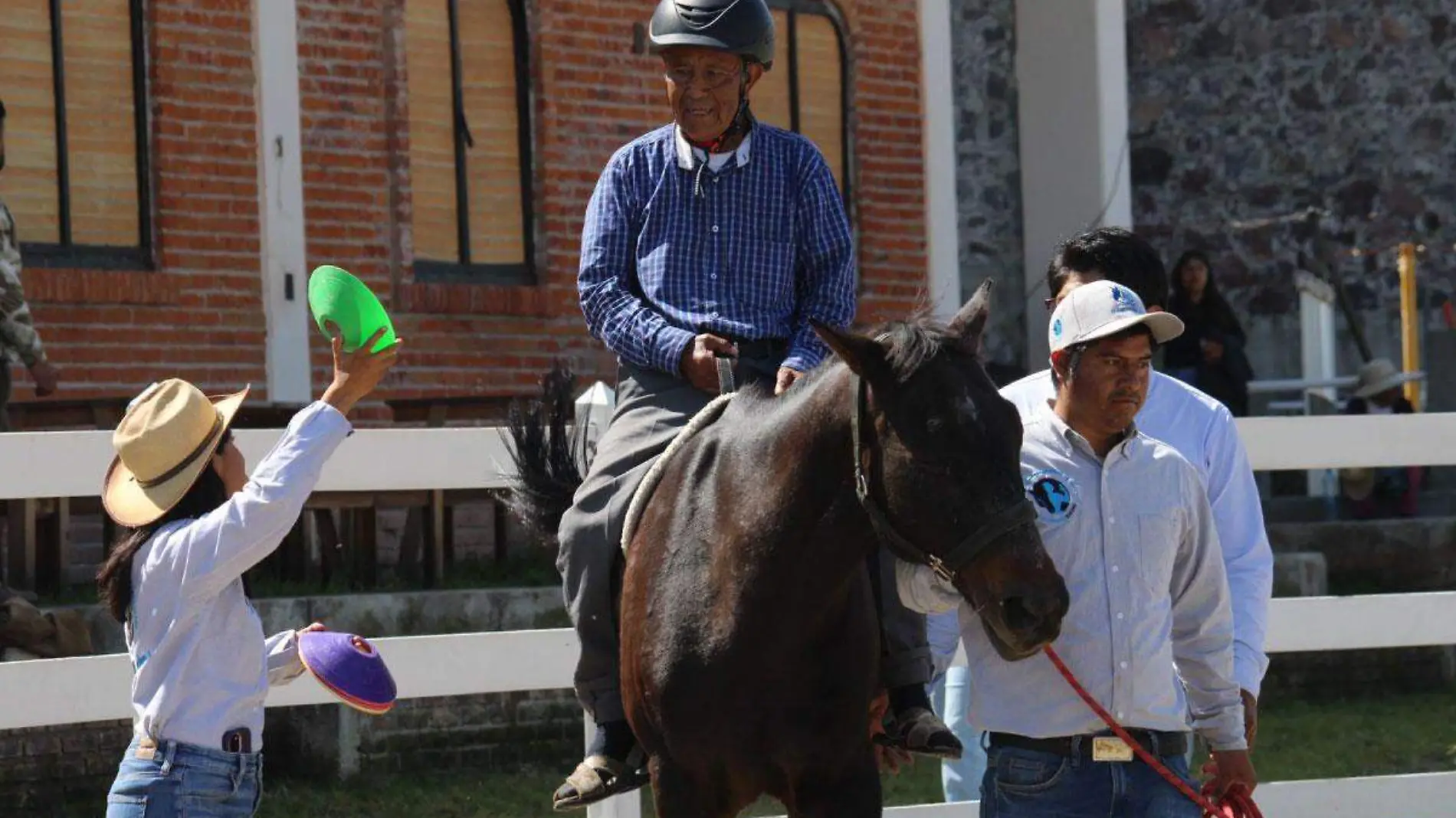 El-Capricho-lugar-para-equinoterapia-en-Puebla,-un-apoyo-a-la-salud-mental