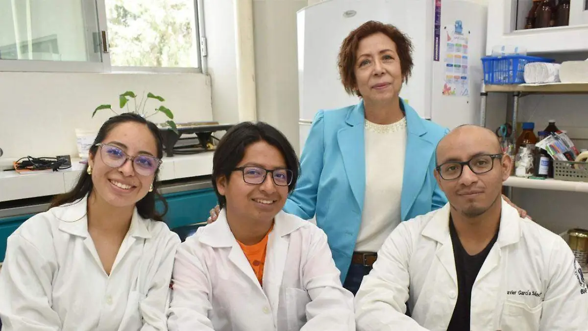 Marilé Hernández Rodríguez, Rocío Pérez y Terrón, investigadoras de la FCB