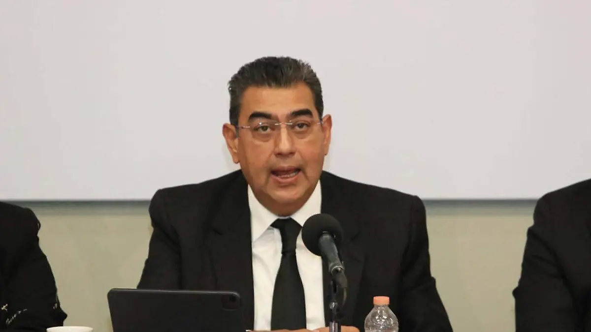 gobernador de Puebla, Sergio Salomón Céspedes Peregrina,