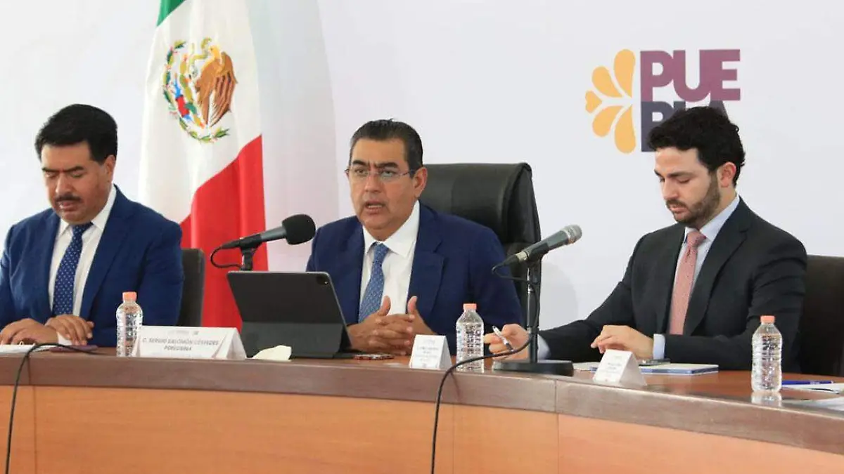 El gobernador de Puebla, Sergio Salomón Céspedes Peregrina