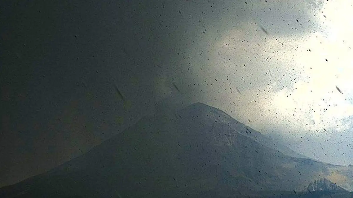 Granizada y nevada en el parque Izta-Popo