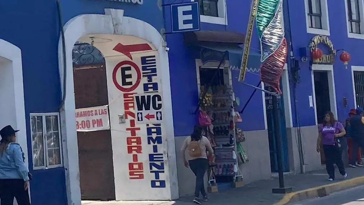 cada año se presentan quejas contra las exageradas tarifas que fijan propietarios de estacionamientos en San Pedro Cholula