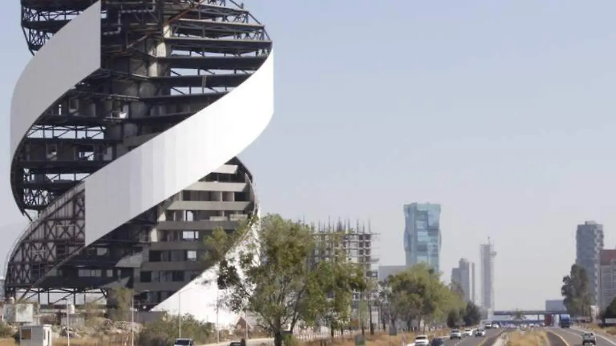 El extraño edificio de espiral que lucen sobre la Vía Atlixcayotl