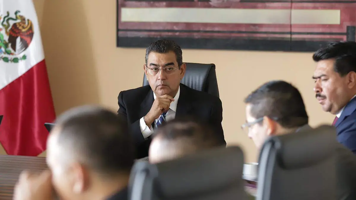 Sergio Salomón Céspedes Peregrina, actual gobernador de Puebla, ocupará la titularidad del Instituto Nacional de Migración