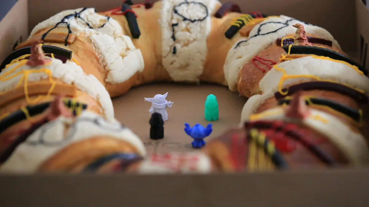 Rosca de Reyes con temática innovando con personajes de películas