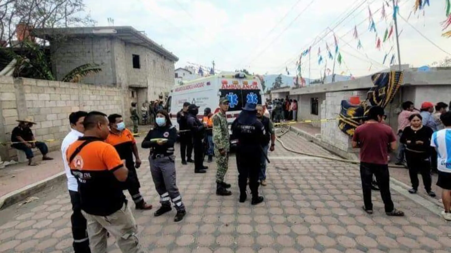 Tres personas mueren por explosión de acumulación de gas en vivienda de Palmar de Bravo