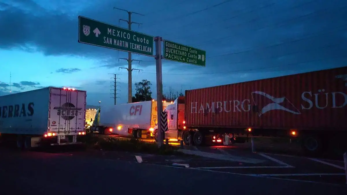 bloqueo en la autopista Mexico Puebla