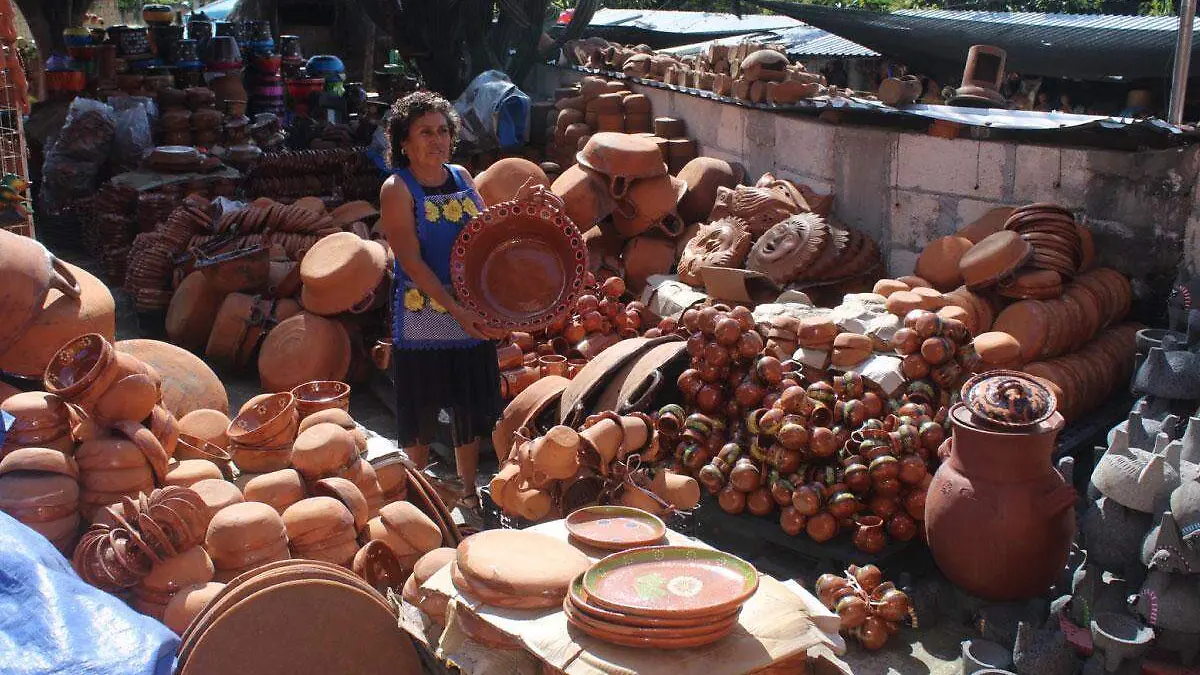 Tianguis-Artesanal-de-Acteopan-alfareros-luchan-por-preservar-su-arte