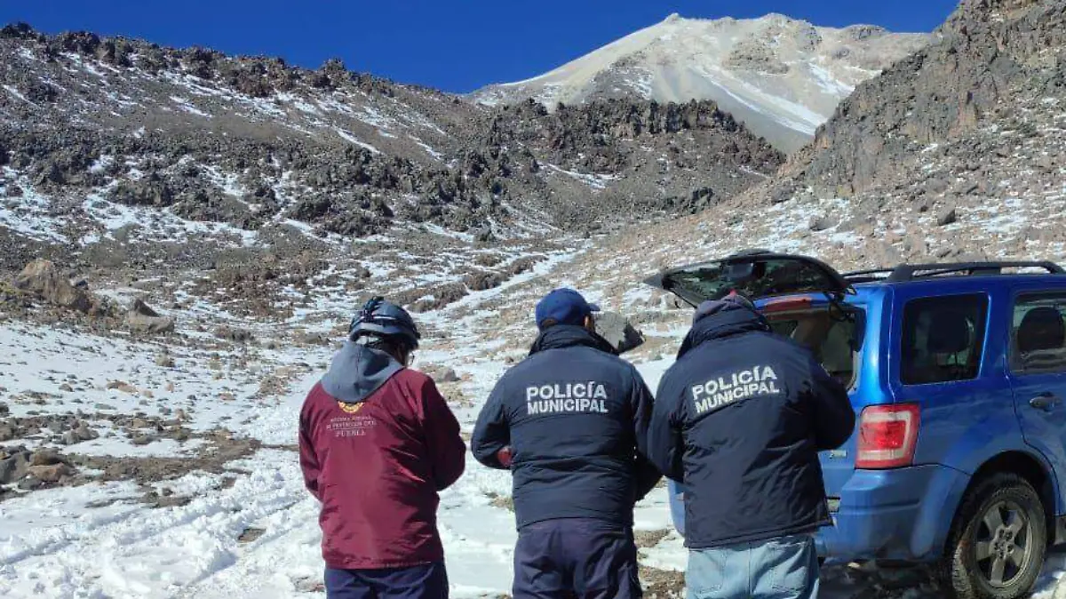 Los cuerpos de rescate mantienen la búsqueda de un alpinista que intentó subir el sábado