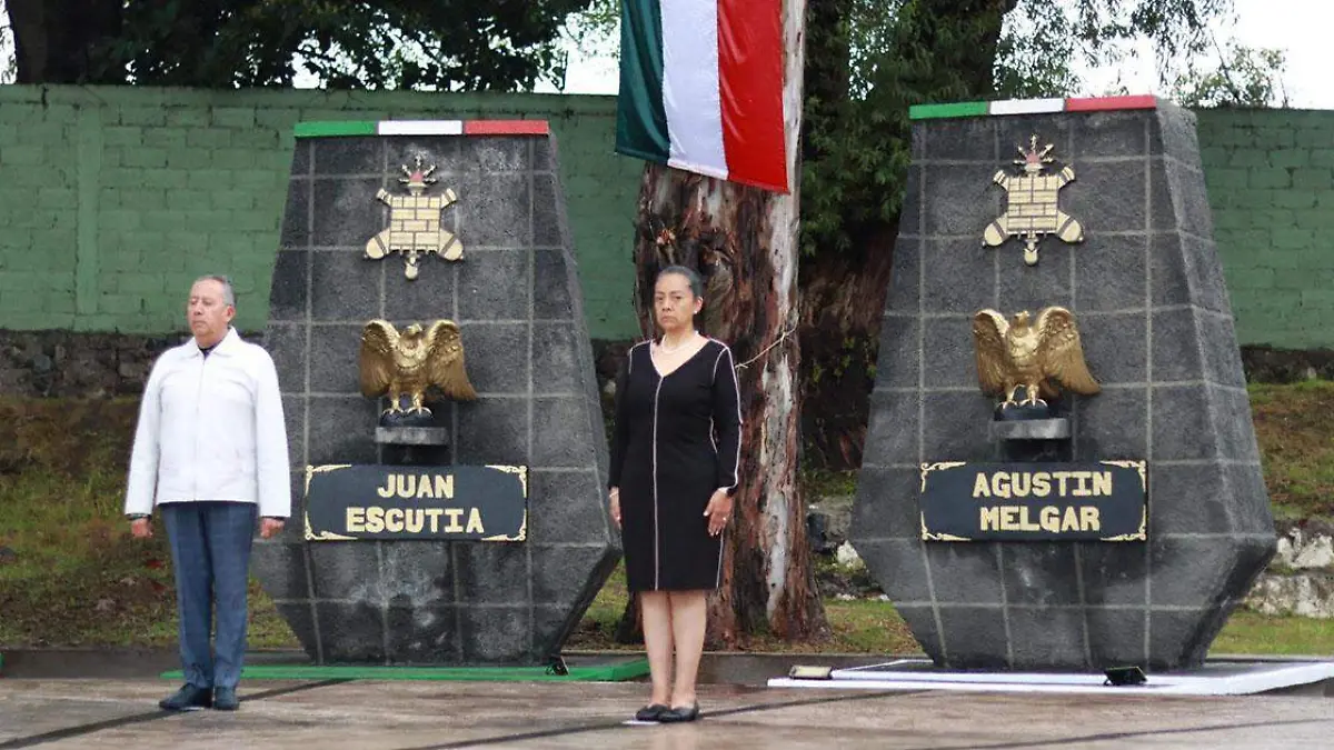 La presidenta municipal de Atlixco, Ariadna Ayala encabezó una emotiva ceremonia en el 1er. Regimiento de Caballería
