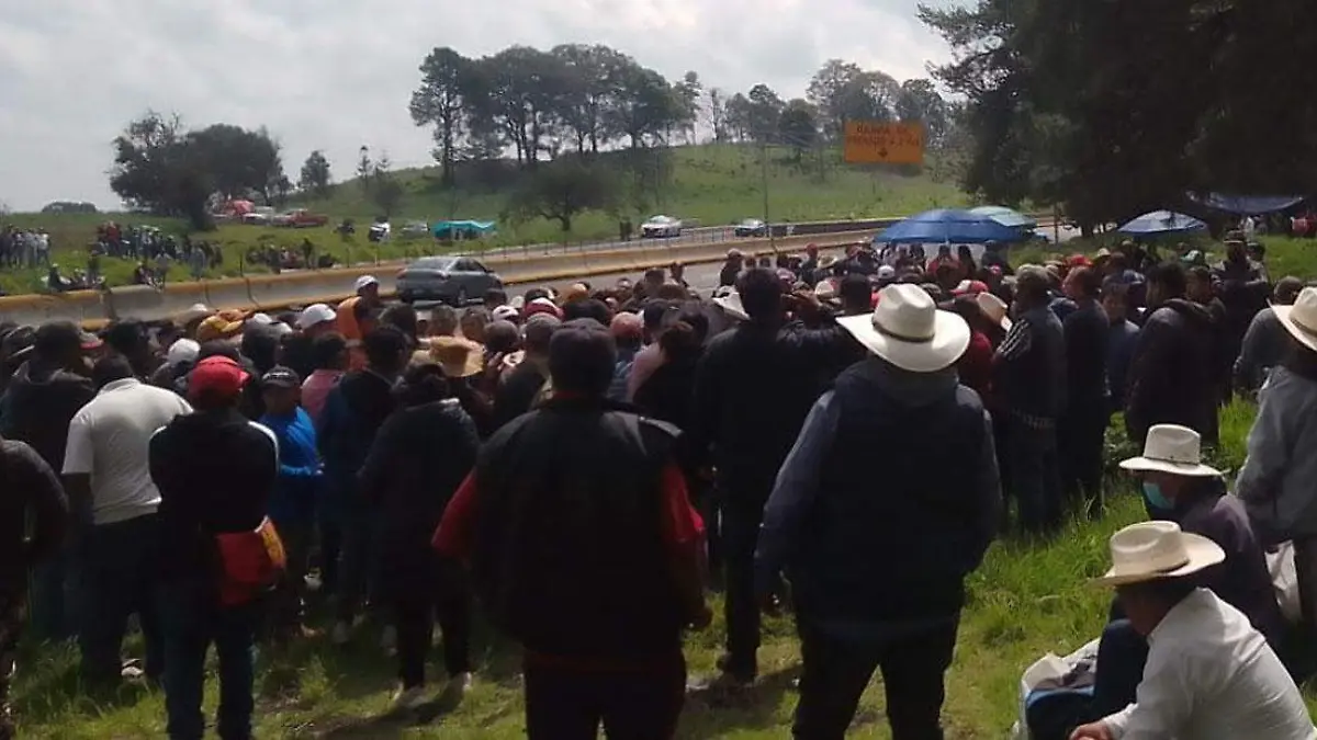comienza bloqueo en la autopista México Puebla