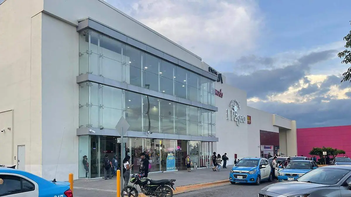 Uno de los atractivos turísticos más modernos de Tehuacán es, la única plaza comercial 'El Paseo'