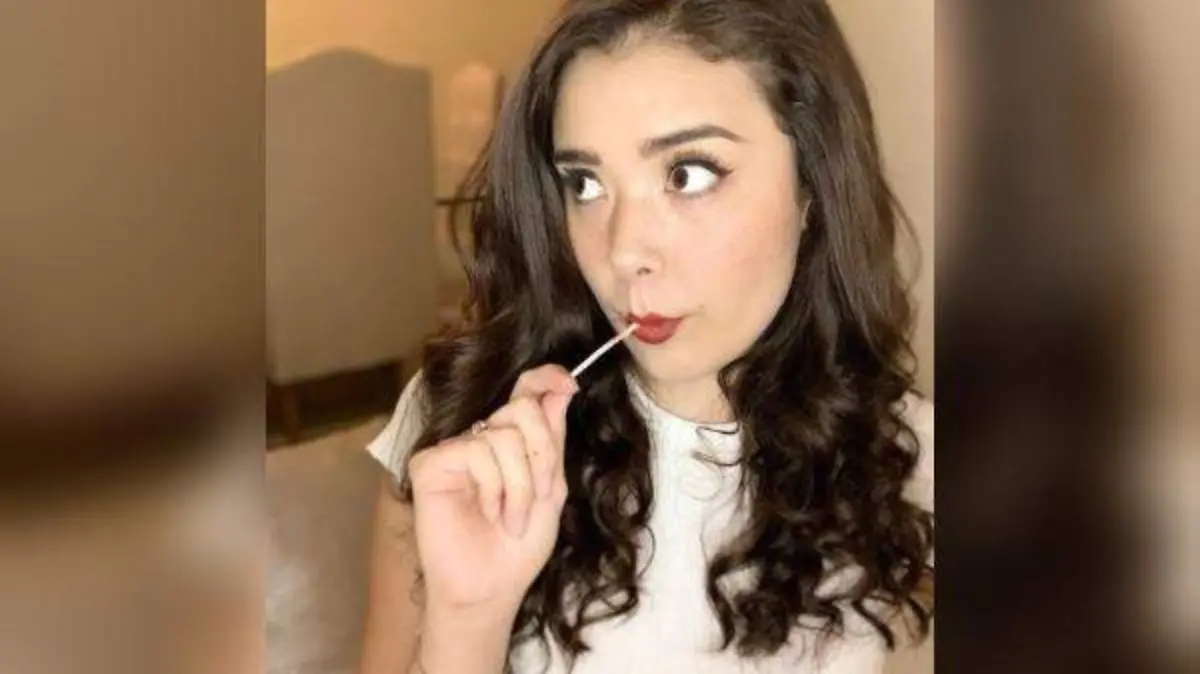 Gloria L