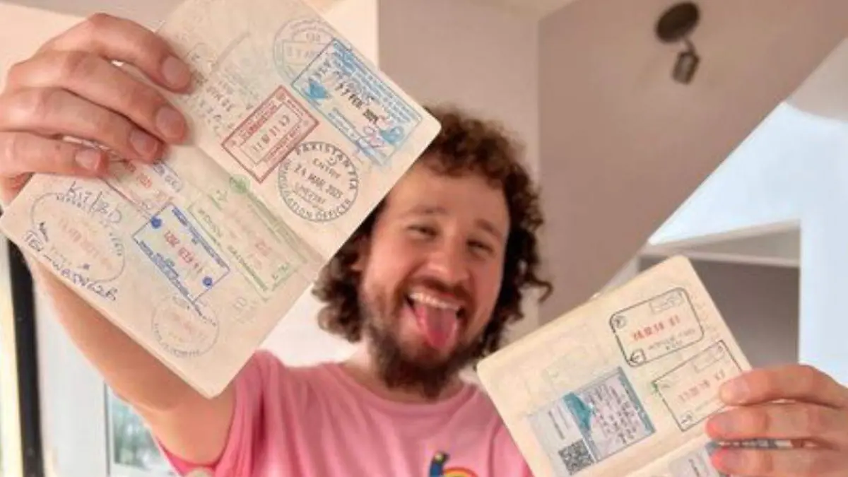 Luisito Comunica ahorra más de 30 mil pesos por volar desde el AIFA